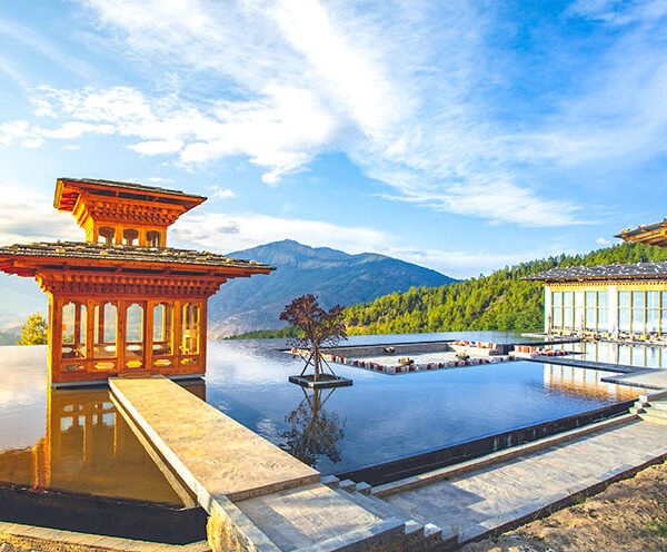 Bhutan Luxury Tours / Hotels